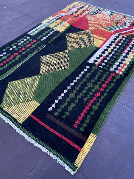 Moroccan Rug - Retro design low pile weave - AW131
