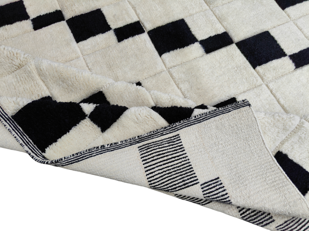 Modern Moroccan Rug -  M14