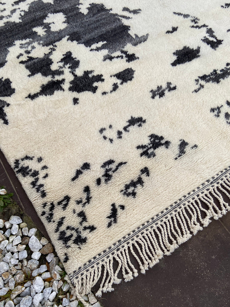 Modern Moroccan Beni Rug  - VL140