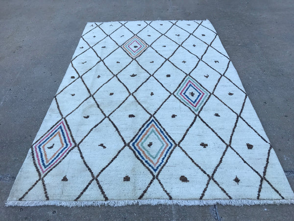 Hand knotted Moroccan Rug - N72