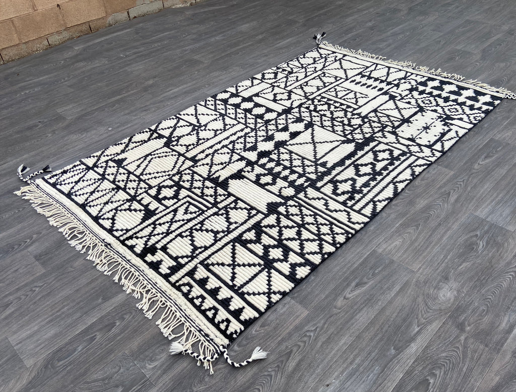 Modern Custom Area rug  - M872