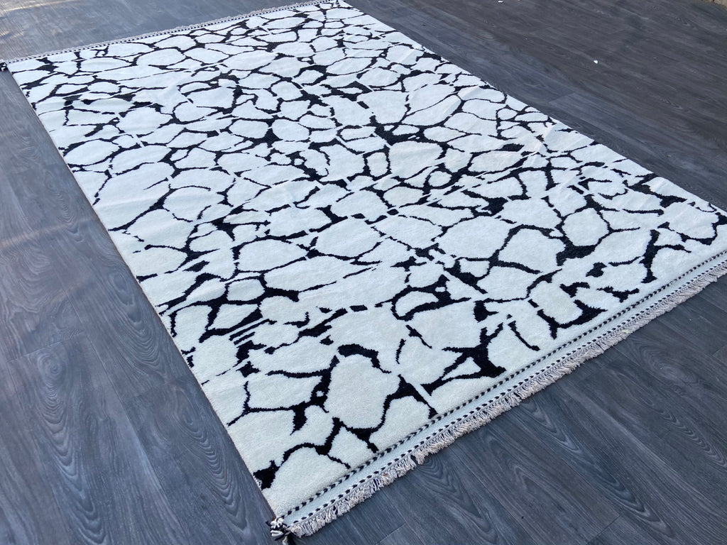 Modern Moroccan Rug  - K3002