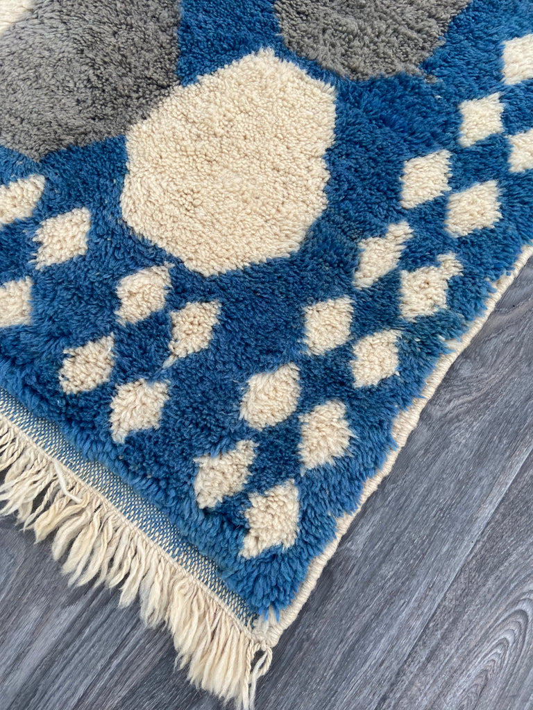 Mid century Moroccan rug  - VT60