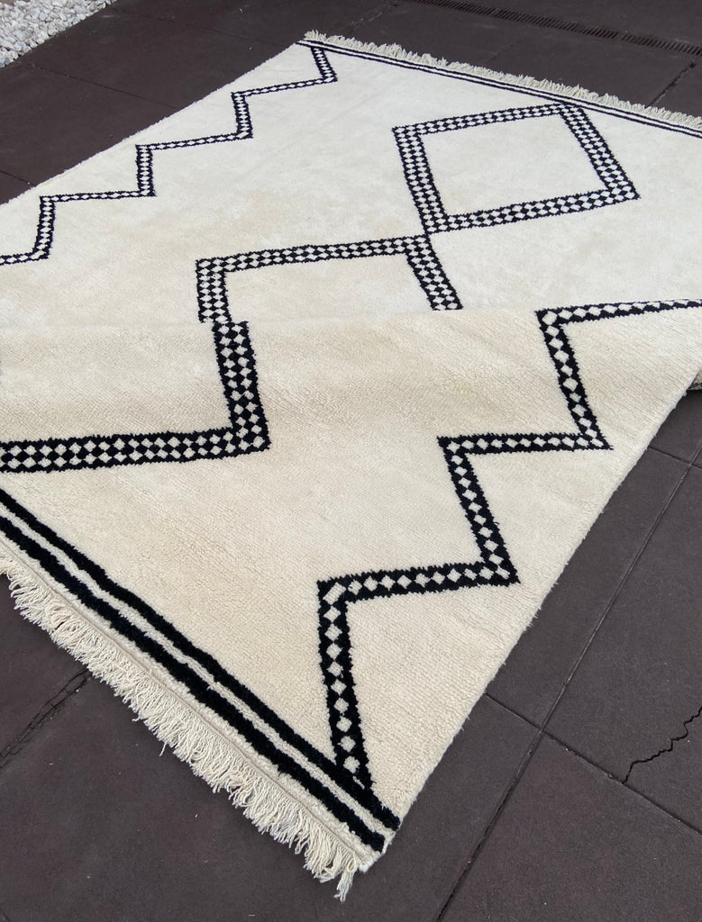 Moroccan Azrou Rug  - R8