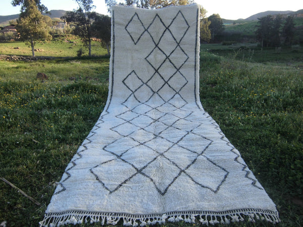 Middle Atlas Moroccan Rug - LS24